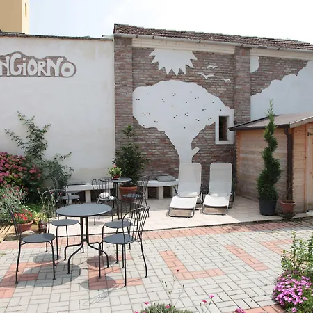 Ciliegio Felice 몰리넬라